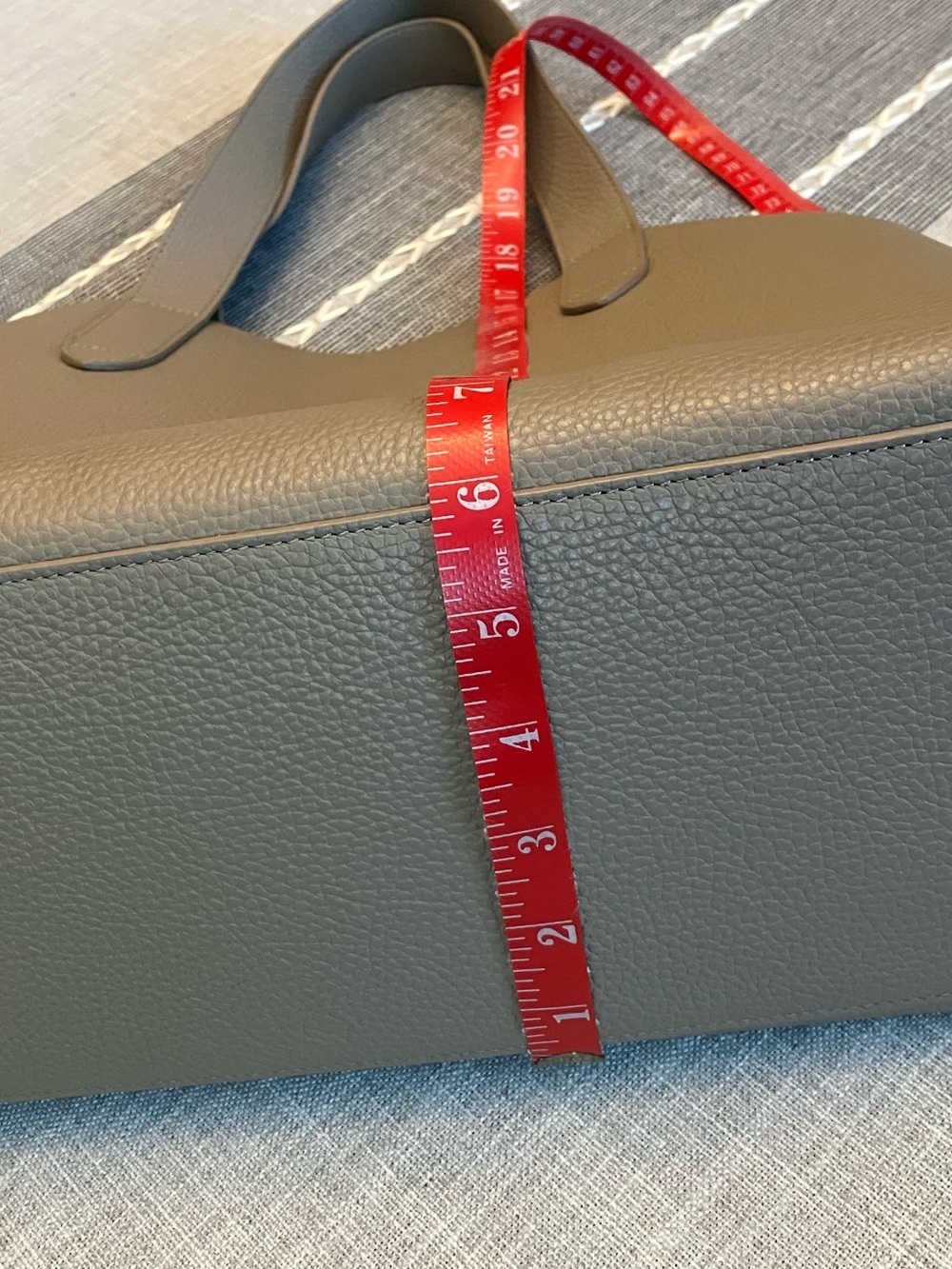 CUYANA Zippered Satchel Pebbled Leather Tote in Taupe, practically new - Picture 13 of 16